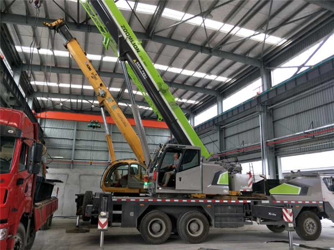 阳曲县高空车出租需要注意哪些安全事项？