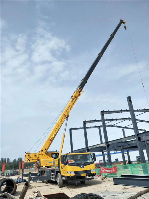 阳曲县超高层建筑钢结构吊装案例